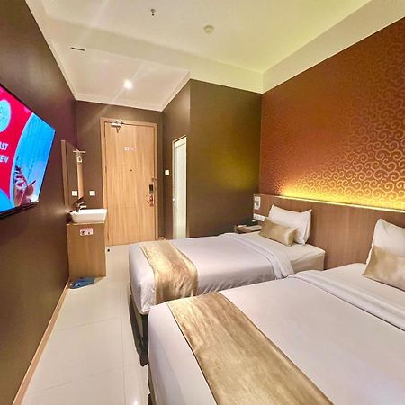 Deli Hotel Медан Екстер'єр фото