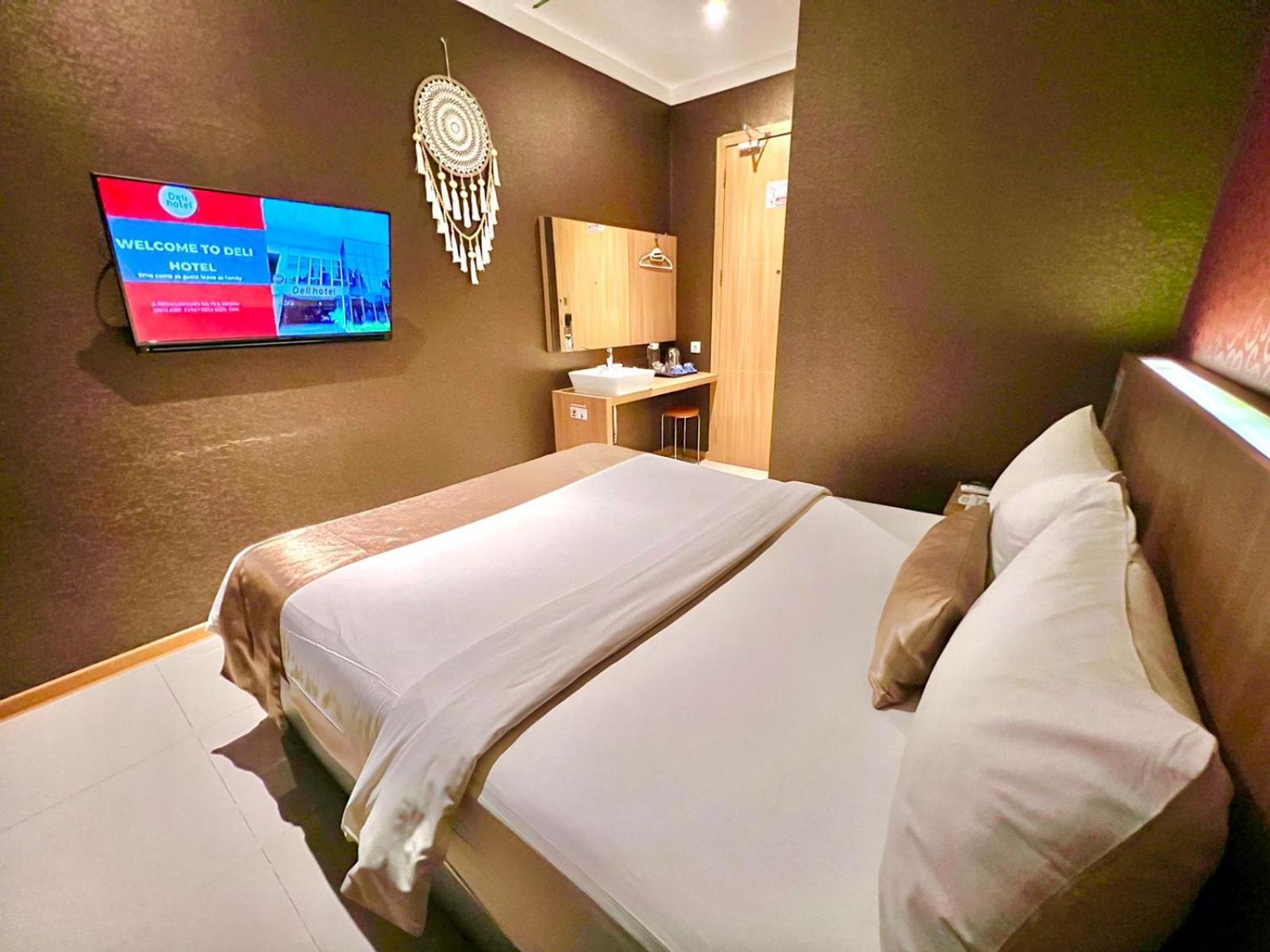 Deli Hotel Медан Екстер'єр фото